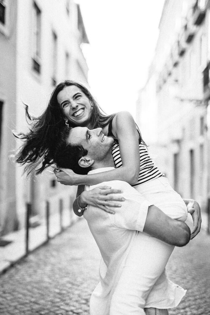 A couple in the streets of Lisbon during an engagement photoshoot